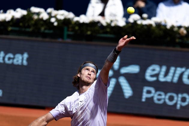 April 18, 2026, Barcelona, Barcelona, Spain: Russian professional ATP, Tennis Herren Tour tennis player ANDREY RUBLEV (RUS) serves during the semifinals match against HAMAD MEDJEDOVIC (SRB) at the Barcelona Open Banc Sabadell ATP 500 tennis tournament at the Real Club de Tenis Barcelona on April 18, 2026 in Barcelona, Spain. Tennis 2026: Barcelona Open Banc Sabadell 2026 - ATP 500  - ZUMAs316 20260418_znp_s316_002 Copyright: xMartixSeguraxRamonedax