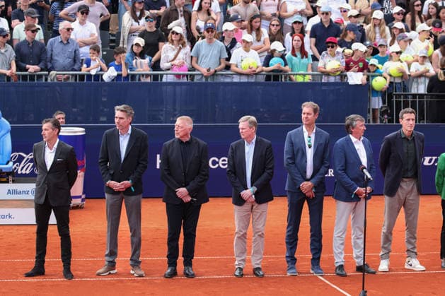 Niki Pilic Tribute im Rahmen der BWW Open 2026, Davis Cup Spieler unter Trainer Legende Niki Pilic: L-R. Charly Steeb Michael Stich, Boris Becker,Eric Jelen, Marc-Kevin Goellner, Bernd Karbacher und Patrik Kuehnen. Tennis - BMW Open 2026 - ATP, Tennis Herren 500 - MTTC Iphitos - Muenchen - Bayern - Deutschland - 18 April 2026. Copyright: xJuergenxHasenkopfx