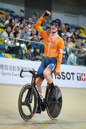 UCI Track World Cup: Hong Kong Picture by Alex Whitehead SWpix.com - 18 04 2026 - Cycling - UCI Track World Cup: Hong Kong - Hong Kong Velodrome, Tseung Kwan O, Hong Kong, China - Men™s Omnium - Points Race 4 4 - Winner Philip Heijnen of the Netherlands Copyright: x xSWpix.comx(t axPhotographyxHubxLtd)xAlexxWhitehead SWpix.comx SWP-3030-12788