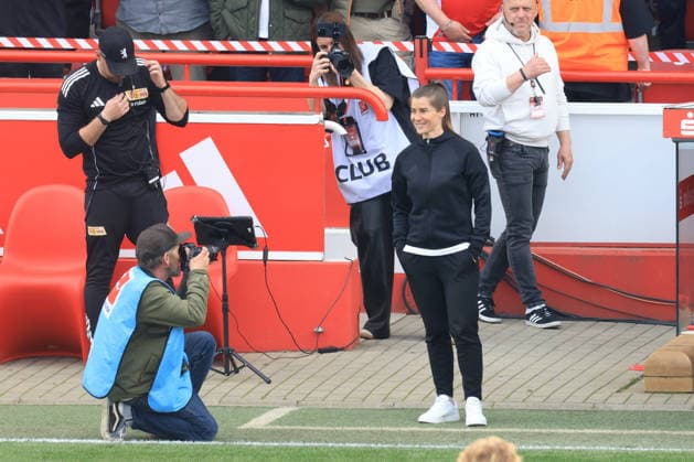 DEU, DFL, 1. FBL, 1.FC Union vs. VfL Wolfsburg, 18.04.2026, Stadion Alte Foersterei, Berlin, DEU, DFL, 1. FBL, 1.FC Union vs. VfL Wolfsburg, im Bild: Cheftrainer Marie-Louise Eta (1.FC Union Berlin) DFL - regulations prohibit any use of Photographs as image sequences and or quasi-video