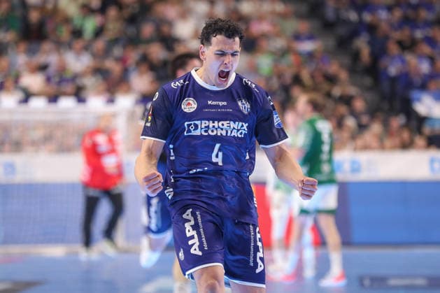 18.04.2026 ,xgox, Handball - DHB Pokal 1 2 Finale TBV Lemgo-Lippe - Füchse Berlin emspor, v.l. Samuel Zehnder (Lemgo, 4) Jubel, Torjubel, jubelt ueber das Tor, celebrate the goal, celebration Koeln