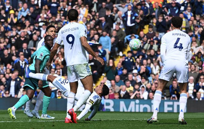 James Justin of Leeds United scores the opening goal 1-0 Leeds United v Wolverhampton Wanderers, Premier League, Football, Elland Road, Leeds, UK - 18 Apr 2026Leeds Elland Road United Kingdom EDITORIAL USE ONLY No use with unauthorised audio, video, data, fixture lists, club league logos or live services. Online in-match use limited to 120 images, no video emulation. No use in betting, games or single club league player publications. Copyright: xGreigxCowie Shutterstockx 16832140z