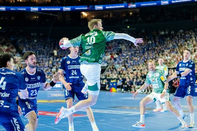 Köln, 18.04.2026, Handball, Herren, Lidl Final4, DHB Pokal, Halbfinale, TBV Lemgo Lippe - Füchse Berlin Mathias Gidsel (Füchse Berlin, 19) beim Torwurf Köln Lanxess Arena NRW Germany