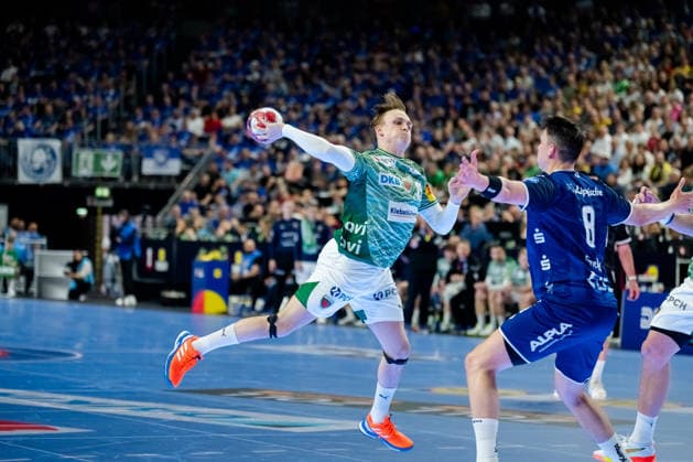 Köln, 18.04.2026, Handball, Herren, Lidl Final4, DHB Pokal, Halbfinale, TBV Lemgo Lippe - Füchse Berlin Tobias Schjolberg Grondahl (Füchse Berlin, 15) beim Torwurf Köln Lanxess Arena NRW Germany