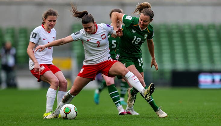 2027 FIFA Women s World Cup Qualifier, Aviva Stadium, Dublin 18 4 2026 Republic of Ireland vs Poland Ireland s Kyra Carusa with Poland s Martyna Wiankowska Kyra Carusa with Martyna Wiankowska 18 4 2026  Copyright: x INPHO RyanxByrnex RB1_8100