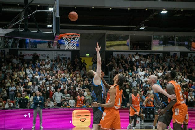 easyCredit Basketball Bundesliga, 30. Spieltag, Niners Chemnitz -Science City Jena 18.04.2026 ab 16.00 Uhr Chemnitz, Chemnitz Arena Im Foto: Kevin Yebo(0) easyCredit Basketball Bundesliga, 30. Spieltag, Niners Chemnitz - Science City Jena Chemnitz Sachsen Deutschland