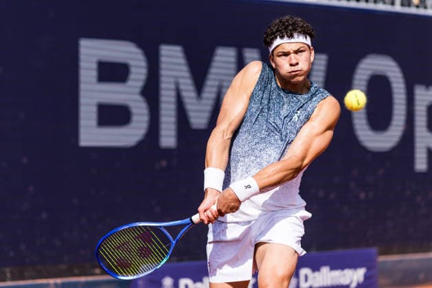 Sport Bilder des Tages MUNICH, GERMANY - APRIL 18: Ben Shelton (USA) during the BMW Open by Bitpanda Singles match between Alex Molcan (SVK) vs Ben Shelton (USA) at MTTC Iphitos on April 18, 2026 in Munich, Germany. Bavaria Germany Copyright: xSteffiexWunderlx