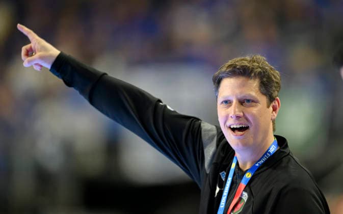 Trainer Nicolej Krickau (B) Gestik, Halbfinale, TBV Lemgo Lippe - Füchse Berlin, am 18.04.2026 Handball DHB-Pokal Final4, vom 18.04 - 19.04.2026 in Koeln Deutschland. Lanxess Arena