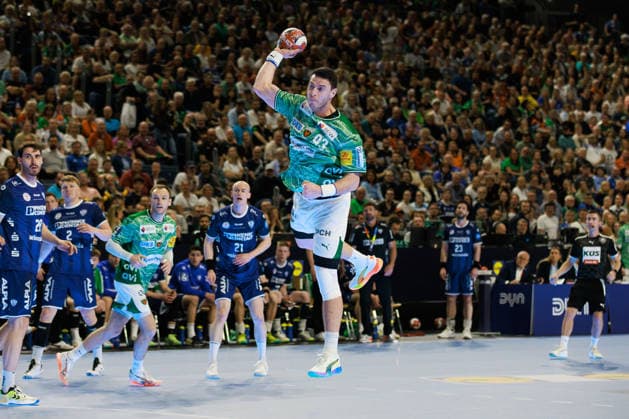 Mijajlo MARSENIC (Fuechse Berlin, 93) erzielt ein Tor, Aktion, Torwurf GER, TBV Lemgo Lippe vs. Fuechse Berlin, Handball, DHB Pokal, Halbfinale, Spielzeit 2025 2026, 18.04.2026, GER, TBV Lemgo Lippe vs. Fuechse Berlin, Handball, DHB Pokal, Halbfinale, Spielzeit 2025 2026, 18.04.2026, Koeln Copyright: xEibnerxPressefoto OliverxSchmidtx EP_OST