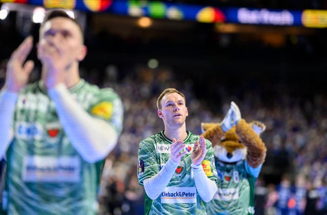 Sport Bilder des Tages Schlussjubel Füchse Berlin, Mathias GIDSEL (B). Halbfinale, TBV Lemgo Lippe - Füchse Berlin, am 18.04.2026 Handball DHB-Pokal Final4, vom 18.04 - 19.04.2026 in Koeln Deutschland. Lanxess Arena *** Final cheer Füchse Berlin, Mathias GIDSEL B semi-final, TBV Lemgo Lippe Füchse Berlin, on 18 04 2026 Handball DHB Pokal Final4, from 18 04 19 04 2026 in Cologne Germany Lanxess Arena