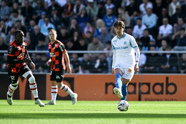 FC Lorient v Olympique de Marseille - Ligue 1 McDonald s 2025 2026 05 Leonardo Julian BALERDI ROSA (om) during the Ligue 1 McDonald s match between FC Lorient and Olympique de Marseille at Stade du Moustoir on April 18, 2026 in Lorient, France. Lorient France  Copyright: xFEPx 776348356