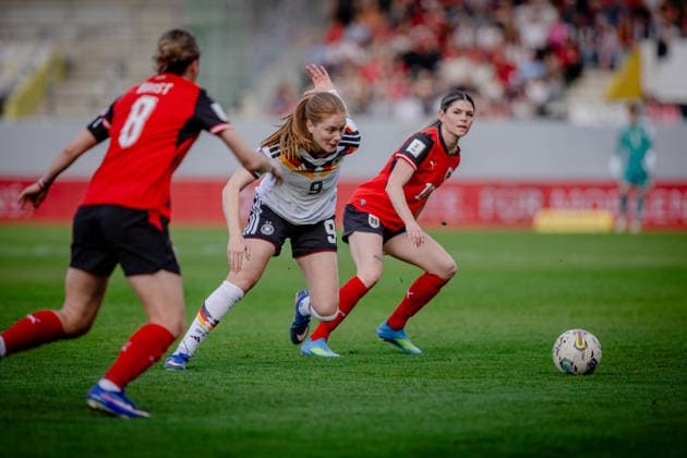 AUSTRIA - GERMANY WOMEN Eileen Campbell of Austria and Union Berlin and Sjoeke Nusken of Germany and Chelsea FC during the league phase of 2027 FIFA Women s World Cup European Qualifiers League A football match between Austria and Germany. Josko Arena, Ried im Innkreis, Austria, April 18, 2026. Photo by Branislav Racko Copyright: xx 080A2364