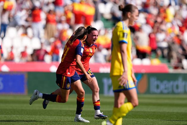 April 18, 2026, Cordoba, Cordoba, Spain: Eva Navarro of Spain celebrates a goal during the European WomenÃ¢â‚¬â ¢s qualifiers for the FIFA WomenÃ¢â‚¬â ¢s World Cup 2027, League Phase MD4, football match played between Spain and Ukraine at Bahrain Victorious Nuevo Arcangel stadium on April 18, 2026, in Cordoba, Spain. Cordoba Spain - ZUMAa181 20260418_zaa_a181_127 Copyright: xDennisxAgyemanx