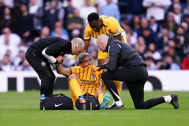 Premier League: Tottenham Hotspur v Brighton & Hove Albion Diego Gomez of Brighton & Hove Albion goes down injured during the Premier League match Tottenham Hotspur vs Brighton & Hove Albion at Tottenham Hotspur Stadium, London, United Kingdom on 18 April 2026 (Photo by Harvey Murphy News Images) Copyright: xHarveyxMurphy NewsxImagesx