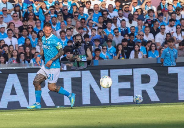 April 18, 2026, Napoli, Campania, ITALIA: Matteo Politano of SSC Napoli During the football match on April 18, 2026, valid for the Italian Serie A - 2025 26 championship in Naples at the Stadio Diego Armando Maradona between SSC Napoli and AC Lazio..Pictured: Napoli ITALIA - ZUMAs236 20260418_aap_s236_032 Copyright: xFabioxSassox