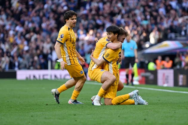 Spurs vs Brighton, Premier League GOAL Kaoru Mitoma of Brighton & Hove Albion celebrates levelling the score at 1-1 during the Spurs vs Brighton, Premier League match at the Tottenham Hotspur Stadium London. London Tottenham Hotspur Stadium UK Copyright: xMartinxDaltonx Spurs_vs_Brighton_180426_MD_015