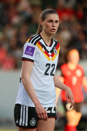 Ried im Innkreis, Österreich 18. April 2026: Frauen WM-Qualifikationsspiel Österreich vs. Deutschland - Länderspiel Im Bild: Jule Brand (Deutschland) Copyright: HMBxMedia MadeleinexFantini