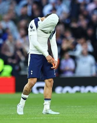 Xavi Simons of Tottenham Hotspur reacts after conceding second goal Tottenham Hotspur v Brighton and Hove Albion, Premier League, Football, Tottenham Hotspur Stadium, London, UK - 18 Apr 2026London Tottenham Hotspur Stadium United Kingdom EDITORIAL USE ONLY No use with unauthorised audio, video, data, fixture lists, club league logos or live services. Online in-match use limited to 120 images, no video emulation. No use in betting, games or single club league player publications. Copyright: xMichaelxZemanek Shutterstockx 16832172bs