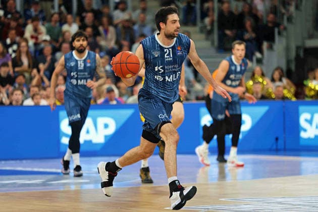 Mateo Seric (MLP Academics Heidelberg, 21) GER, MLP Academics Heidelberg vs. MHP Riesen Ludwigsburg, Basketball, easycredit Basketball Bundesliga, 30.Spieltag, Saison, 2025 2026, 18.04.2026 GER, MLP Academics Heidelberg vs. MHP Riesen Ludwigsburg, Basketball, easycredit Basketball Bundesliga, 30.Spieltag, Saison, 2025 2026, 18.04.2026 Heidelberg Copyright: xEibner-Pressefoto JoergxHirschx EP_JHH