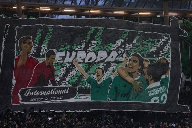 2. Bundesliga - Hannover 96 - SC Paderborn am 18.04.2026 in der Heinz von Heiden Arena in Hannover Die Hannover 96 Fans in der Nordkurve mit einer Choreo, Choreographie, Choreografie, hier ein Detailausschnitt Europa - international