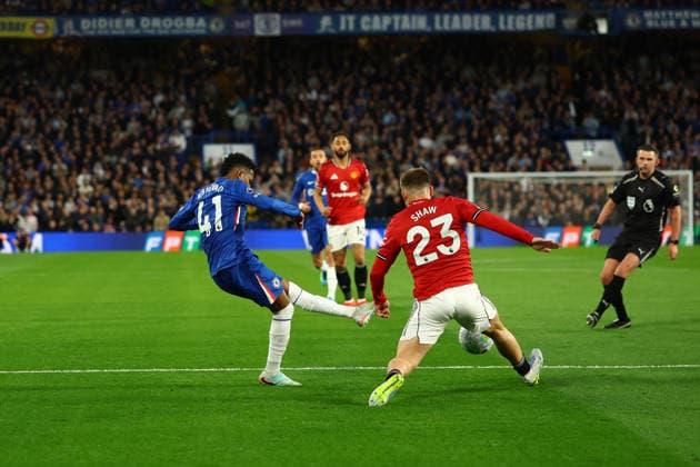Chelsea v Manchester United, ManU Premier League EstÃªvao (41) of Chelsea shoots towards the goal during the Premier League match between Chelsea and Manchester United at Stamford Bridge, London, UK on 18 April 2026. London Stamford Bridge Greater London UK Editorial use only DataCo restrictions apply See www.football-dataco.com , Copyright: xNigelxKeenex PSI-24104-0026