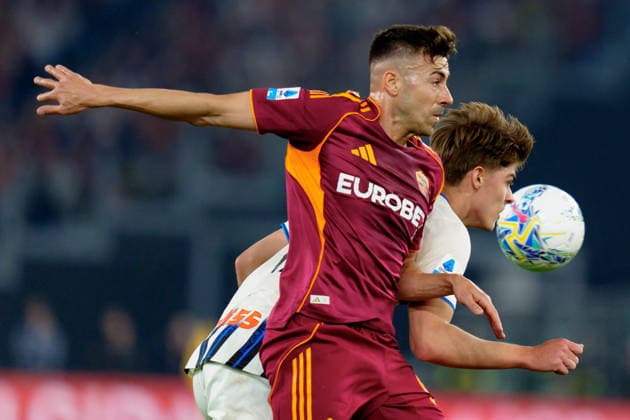 AS Roma v Atalanta BC - Serie A Enilive Charles De Ketelaere of Atalanta BC and Stephan El Shaarawy of AS Roma jump for the ball during the serie Serie A Enilive match between AS Roma and Atalanta BC at Stadio Olimpico on April 18, 2026 in Rome, Italy Rome Stadio Olimpico Lazio Italy Copyright: xGiuseppexMaffiax 260418_SerieA_Roma-Atalanta_GM_07533