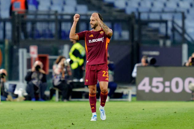 AS Roma v Atalanta BC - Serie A Enilive Mario Hermoso of AS Roma celebrates after scoring first goal during the serie Serie A Enilive match between AS Roma and Atalanta BC at Stadio Olimpico on April 18, 2026 in Rome, Italy Rome Stadio Olimpico Lazio Italy Copyright: xGiuseppexMaffiax 260418_SerieA_Roma-Atalanta_GM_08703