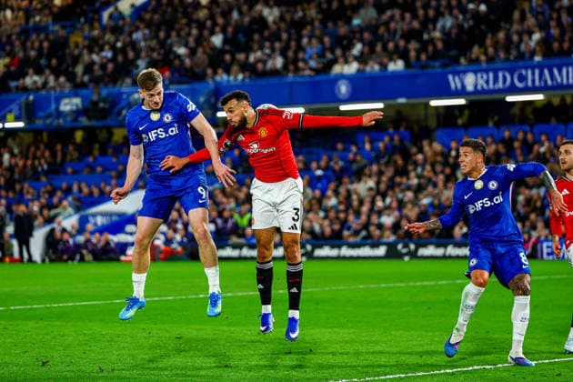 Chelsea v Manchester United, ManU Premier League Liam Delap (9) of Chelsea heads towards goal during the Premier League match between Chelsea and Manchester United at Stamford Bridge, London, UK on 18 April 2026. Editorial use only DataCo restrictions apply See www.football-dataco.com , Copyright: xNigelxKeenex PSI-24104-0046