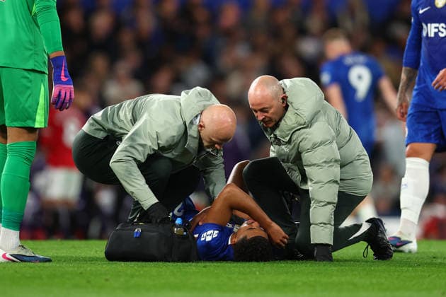 London, England, 18th April 2026. Wesley Fofana of Chelsea receives medical attention during the Chelsea vs Manchester United, ManU Premier League match at Stamford Bridge, London. Picture credit should read: Paul Terry Sportimage EDITORIAL USE ONLY. No use with unauthorised audio, video, data, fixture lists, club league logos or live services. Online in-match use limited to 120 images, no video emulation. No use in betting, games or single club league player publications. SPI_032_PT_Chelsea_Man_Utd SPI-4701-0032