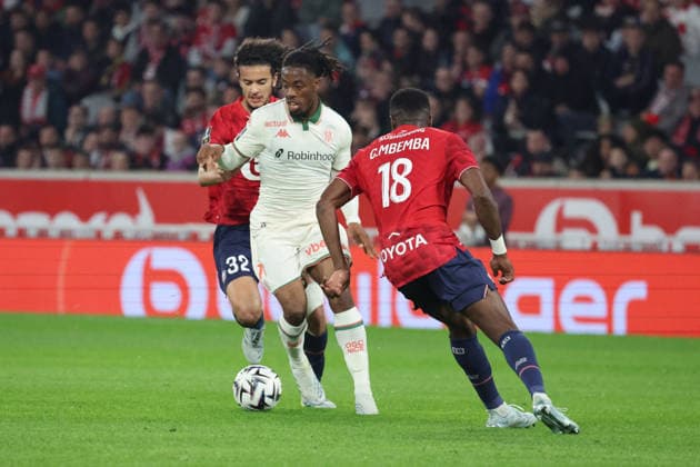 FOOTBALL : LOSC Lille vs OGC Nice- Ligue 1 J30 - 18 04 2026 Elye WAHI (OGC Nice) lors du match LOSC Lille vs OGC Nice, Ligue 1 J30, Decathlon Arena stade Pierre Mauroy, le 18 avril 2026 - photo Laurent Sanson PsnewZ  Copyright: xLaurentxSANSONx xPsnewZx
