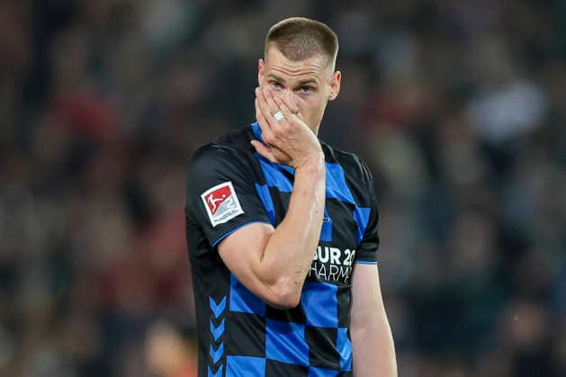 Steffen Tigges (SC Paderborn 07) schaut enttaeuscht, 2. Bundesliga, Hannover 96 v SC Paderborn 07, Heinz von Heiden Arena am 18. April 2026 in Hannover, Deutschland. (Foto von Marco Steinbrenner DeFodi Images) Steffen Tigges (SC Paderborn 07) looks dejected, 2. Bundesliga, Hannover 96 v SC Paderborn 07, Heinz von Heiden Arena, April 18, 2026 in Hanover, Germany. (Photo by Marco Steinbrenner DeFodi Images) -