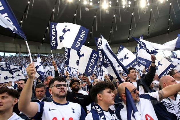 Tottenham Hotspur v Brighton & Hove Albion 18 April 2026 London - Premier League Football - Tottenham Hotspur v Brighton & Hove Albion - Spurs fans waving flags before the match - (Photo by Mark Leech). London UK Copyright: xMarkxLeechxOffside
