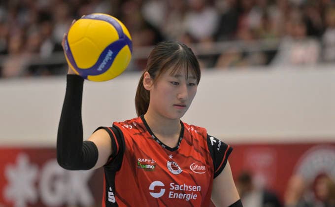 18.04.2026, Dresdens Miku Akimoto mit Ball, Volleyball, Damen, Finalrunde, Dresdner SC - VfB Suhl 2:3, (c) Dresden