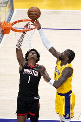 April 18, 2026, Los Angeles, California, USA: Los Angeles LakersÃ¢â‚¬â ¢ Deandre Ayton (5) goes to the basket against Houston RocketsÃ¢â‚¬â ¢ Amen Thompson (1) during Game 1 of a first-round NBA, Basketball Herren, USA playoff series at Crypto.com Arena on Saturday, April 18, 2026 in Los Angeles. Los Angeles USA - ZUMAc68_ 20260418_zaf_c68_046 Copyright: xRingoxChiux