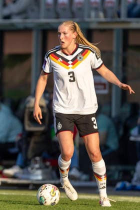 AUT, Ried im Innkreis, Fußball, Frauen WM Qualifikation, 4. Spieltag, Oesterreich vs. Deutschland im Bild v.l.: Camilla Kuever (Germany 03), Aktion mit Ball 18.04.2026, BWT X Oberoesterreichische Arena Ried im Innkreis UEFA REGULATIONS PROHIBIT ANY USE OF PHOTOGRAPHS AS IMAGE SEQUENCES AND OR QUASI-VIDEO, Copyright: HMBxMedia PaulxFritz