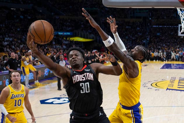 April 18, 2026, Los Angeles, California, USA: Houston RocketsÃ¢â‚¬â ¢ Clint Capela (30) goes to the basket under pressure from Los Angeles LakersÃ¢â‚¬â ¢ Deandre Ayton (5) during Game 1 of a first-round NBA, Basketball Herren, USA playoff series at Crypto.com Arena on Saturday, April 18, 2026 in Los Angeles. Los Angeles USA - ZUMAc68_ 20260418_zaf_c68_084 Copyright: xRingoxChiux