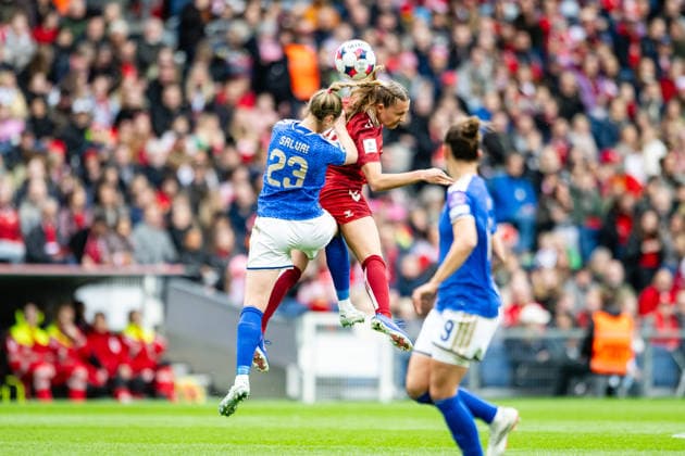 Denmark v Italy, Women™s World Cup Qualification, Copenhagen, Denmark Copenhagen, Denmark. 18th, April 2026. Cecilie Floe (19) of Denmark and Cecilia Salvai (23) of Italy seen during the Women™s World Cup Qualifier between Denmark and Italy at Parken in Copenhagen. Denmark, Copenhagen  Copyright: xGonzalesxPhoto TobiasxJorgensenx