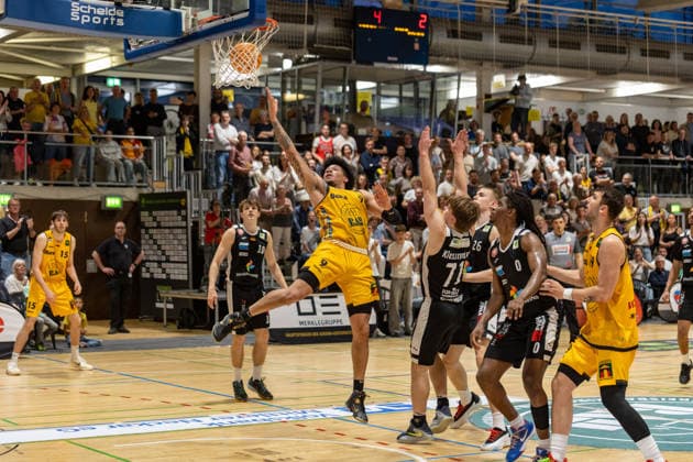 Tylan Pope (Bozic Estriche Knights Kirchheim, 09) beim Wurf. Bozic Estriche Knights Kirchheiml vs Paderborn Baskets, Basketball,Barmer Basketball 2. Bundesliga ProA, Spieltag 32, Saison 2025 2026, 18.04.2026, Bozic Estriche Knights Kirchheiml vs Paderborn Baskets, Basketball,Barmer Basketball 2. Bundesliga ProA, Spieltag 32, Saison 2025 2026, 18.04.2026 Kirchheim Copyright: xEibner-Pressefoto DavidexDixGiovx EP_DGI