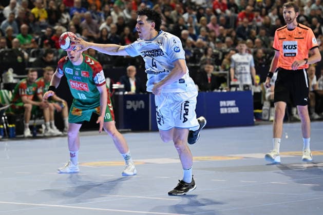 GER, Lanxess Arena Koeln, HBL, LIDL FINAL4, Men, Spiel um Platz 3, TBV Lemgo Lippe vs. SC Magdeburg 19.04.2026, Lanxess Arena , Koeln , GER, Lanxess Arena Koeln, HBL, LIDL FINAL4, Men, Spiel um Platz 3, TBV Lemgo Lippe vs. SC Magdeburg , im Bild: 7 Meter Noah Hensen (SC Magdeburg 4),