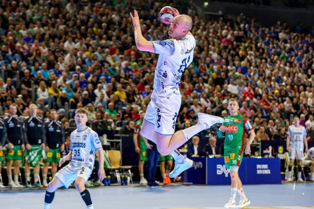 19.04.2026, xsscx, Handball, DHB-Pokal Lidl Final4, Spiel um Platz 3, TBV Lemgo-Lippe - SC Magdeburg, Saison 2025 2026 Herren, Lanxess Arena, Köln: Leve Carstensen (TBV Lemgo Lippe 21) beim Wurf Photo: xSandraxScherningxPressefotoKochx Nordrhein-Westfalen Deutschland