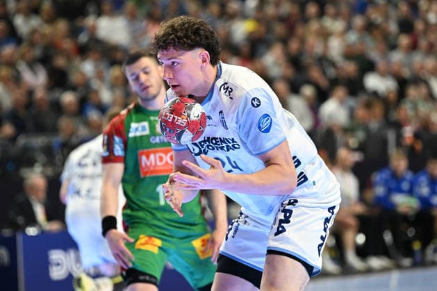 GER, Lanxess Arena Koeln, HBL, LIDL FINAL4, Men, Spiel um Platz 3, TBV Lemgo Lippe vs. SC Magdeburg 19.04.2026, Lanxess Arena , Koeln , GER, Lanxess Arena Koeln, HBL, LIDL FINAL4, Men, Spiel um Platz 3, TBV Lemgo Lippe vs. SC Magdeburg , im Bild: Joel Willecke (TBV Lemgo 24), haelt den Ball nicht richtig fest