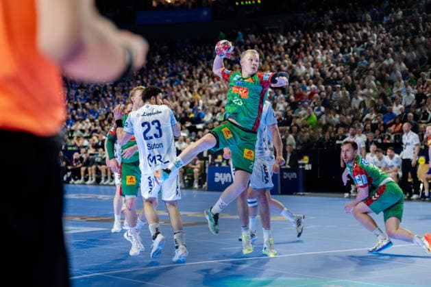Köln, 19.04.2026, Handball, Herren, Lidl Final4, DHB Pokal, Spiel um Platz 3, TBV Lemgo Lippe - SC Magdeburg Magnus Saugstrup (SC Magdeburg, 23) beim Torwurf Köln Lanxess Arena NRW Germany