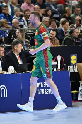 GER, Lanxess Arena Koeln, HBL, LIDL FINAL4, Men, Spiel um Platz 3, TBV Lemgo Lippe vs. SC Magdeburg 19.04.2026, Lanxess Arena , Koeln , GER, Lanxess Arena Koeln, HBL, LIDL FINAL4, Men, Spiel um Platz 3, TBV Lemgo Lippe vs. SC Magdeburg , im Bild: Torjubel Jubel Jubellauf, Philipp Weber (SC Magdeburg 20),