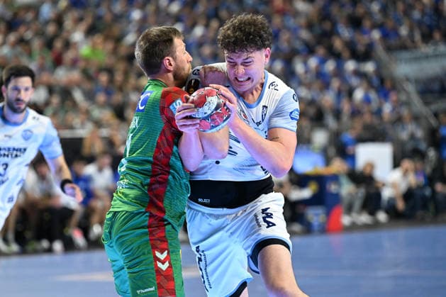 GER, Lanxess Arena Koeln, HBL, LIDL FINAL4, Men, Spiel um Platz 3, TBV Lemgo Lippe vs. SC Magdeburg 19.04.2026, Lanxess Arena , Koeln , GER, Lanxess Arena Koeln, HBL, LIDL FINAL4, Men, Spiel um Platz 3, TBV Lemgo Lippe vs. SC Magdeburg , im Bild: Joel Willecke (TBV Lemgo 24), im Zweikampf gegen Albin Lagergren (SC Magdeburg 21),