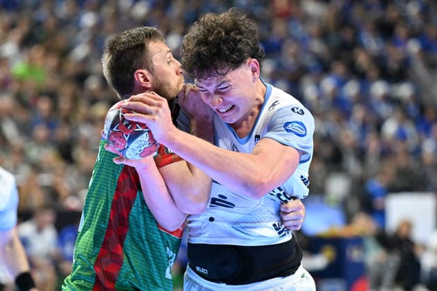 GER, Lanxess Arena Koeln, HBL, LIDL FINAL4, Men, Spiel um Platz 3, TBV Lemgo Lippe vs. SC Magdeburg 19.04.2026, Lanxess Arena , Koeln , GER, Lanxess Arena Koeln, HBL, LIDL FINAL4, Men, Spiel um Platz 3, TBV Lemgo Lippe vs. SC Magdeburg , im Bild: Joel Willecke (TBV Lemgo 24), im Zweikampf gegen Albin Lagergren (SC Magdeburg 21),