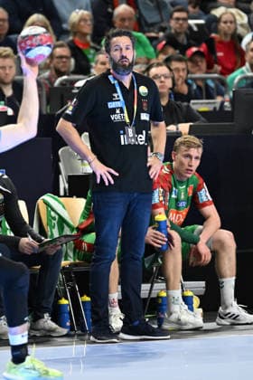 GER, Lanxess Arena Koeln, HBL, LIDL FINAL4, Men, Spiel um Platz 3, TBV Lemgo Lippe vs. SC Magdeburg 19.04.2026, Lanxess Arena , Koeln , GER, Lanxess Arena Koeln, HBL, LIDL FINAL4, Men, Spiel um Platz 3, TBV Lemgo Lippe vs. SC Magdeburg , im Bild: Bennet Wiegert Trainer Headcoach (SC Magdeburg), unzufrieden