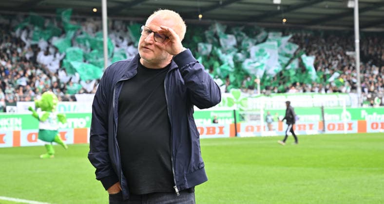 19.04.2026 - Fussball - Saison 2025 2026 - 2. Fussball - Bundesliga - 30. Spieltag: SpVgg Greuther Fürth ( Kleeblatt ) - SV Darmstadt 98 ( Lilien ) - Sportfoto Zink - xwoxzix - DFL regulations prohibit any use of photographs as image sequences and or quasi-video - only for editorial use - Heiko Vogel ( Trainer SpVgg Greuther Fürth )