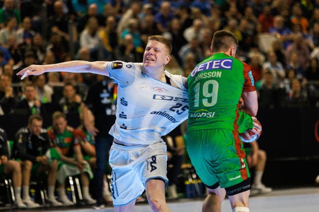 Niels VERSTEIJNEN (TBV Lemgo Lippe, 25) im Zweikampf gegen Elvar Oern JONSSON (SC Magdeburg, 19) GER, TBV Lemgo Lippe vs. SC Magdeburg, Handball, DHB-Pokal, LIDL Final4, Spiel um Platz 3, Spielzeit 2025 2026, 19.04.2026, GER, TBV Lemgo Lippe vs. SC Magdeburg, Handball, DHB-Pokal, LIDL Final4, Spiel um Platz 3, Spielzeit 2025 2026, 19.04.2026, Koeln Copyright: xEibnerxPressefoto OliverxSchmidtx EP_OST