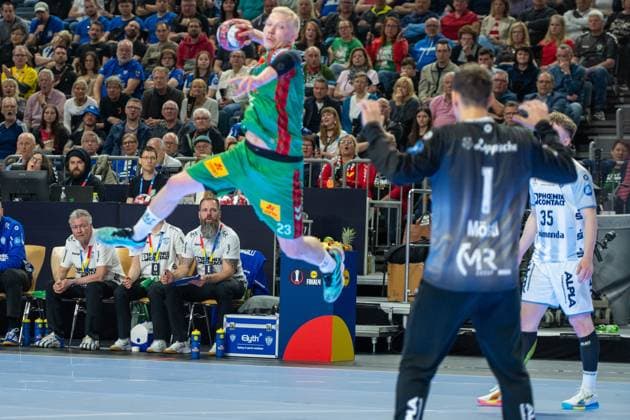Magnus Saugstrup, Kreislaeufer, (SC Magdeburg 23),Constantin Moestl, Torwart (TBV Lemgo Lippe 1), TBV Lemgo Lippe - SC Magdeburg, DHB-Pokal Maenner, Herren, 6. Spieltag, Spiel um Platz 3, Daikin HBL, Lidl Final 4, 19.04.2026 Köln NRW Deutschland