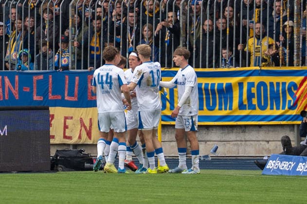 Deutschland: Fussball, 2. Bundesliga, 30. Spieltag 2025 26, Eintracht Braunschweig - Hertha BSC am 19.04. in Braunschweig, Eintracht-Stadion: Tor Elfmeter gehalten Ron-Thorben Hoffmann (Eintracht Braunschweig 1) Nachschuss zum 0:1 Fabian Reese (Hertha BSC 11) Jubel Freude Emotionen Torjubel